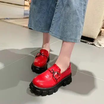 Sianie Tianie 2021 Lakirano umjetna koža s okruglim vrhom na debelim potplatima Ženske cipele veličine 33-46 Crveno-bijele cipele na ravnoj platformi Ženske natikače