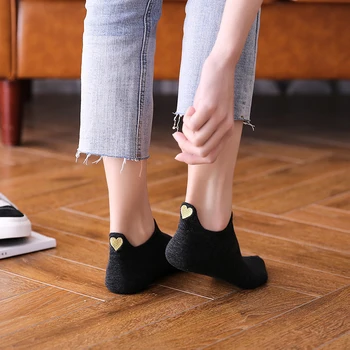 Trendi čarape, Ženske 2020 Novo proljeće 1 par čarapa na svojim gležnjeva za djevojčice Pamuk boja Novost Ženska moda Slatka srca Svakodnevne ženske čarape