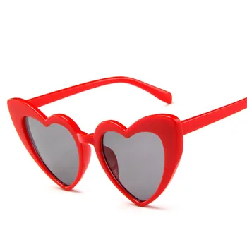 AKAgafas 2021 Klasične Sunčane naočale конфетных Boja Ženske Berba Luksuzni Sunčane naočale sa srca Plastične Klasicni Ulične Naočale Oculos De Sol Gafas